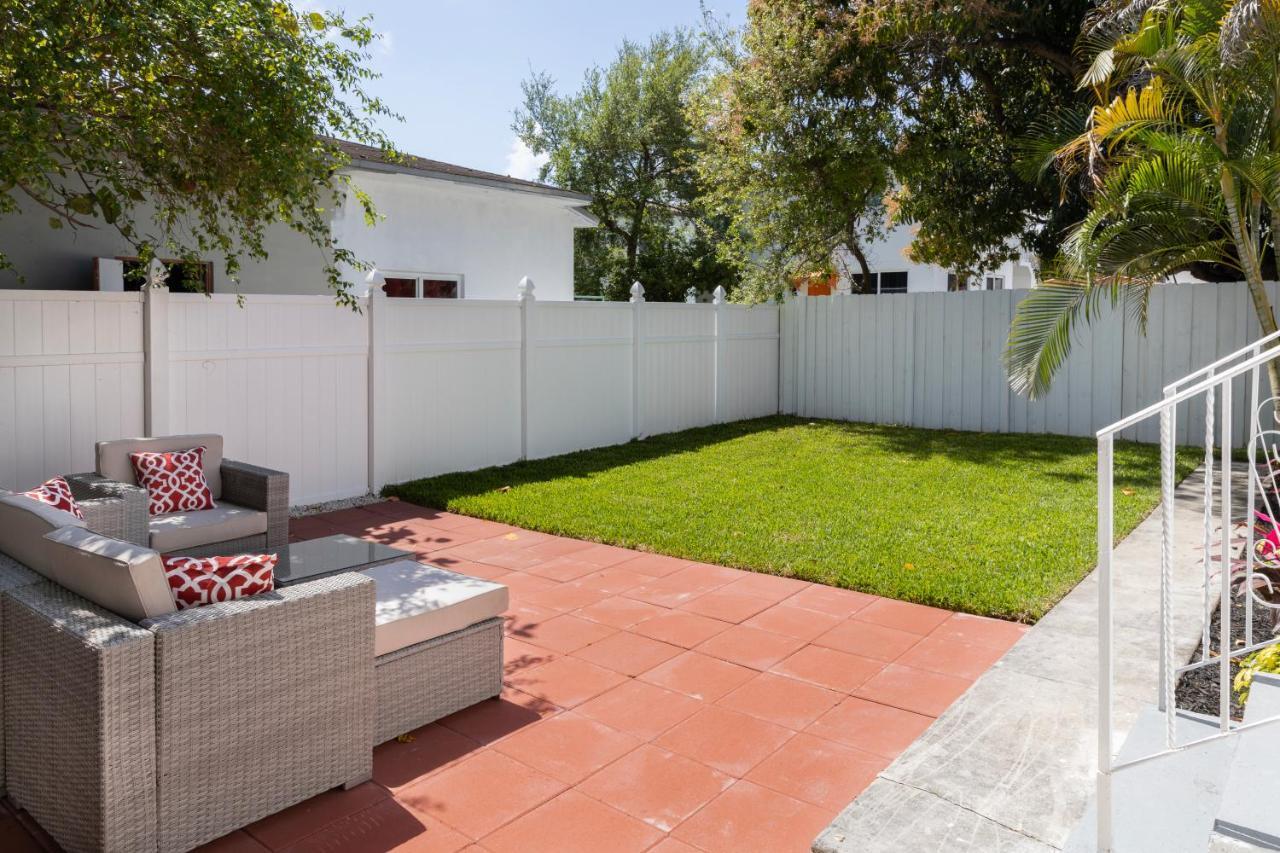 Beautiful Casita With King Bed And Private Patio Close To Calle 8, Mia Airport, Coral Gables Miami Kültér fotó